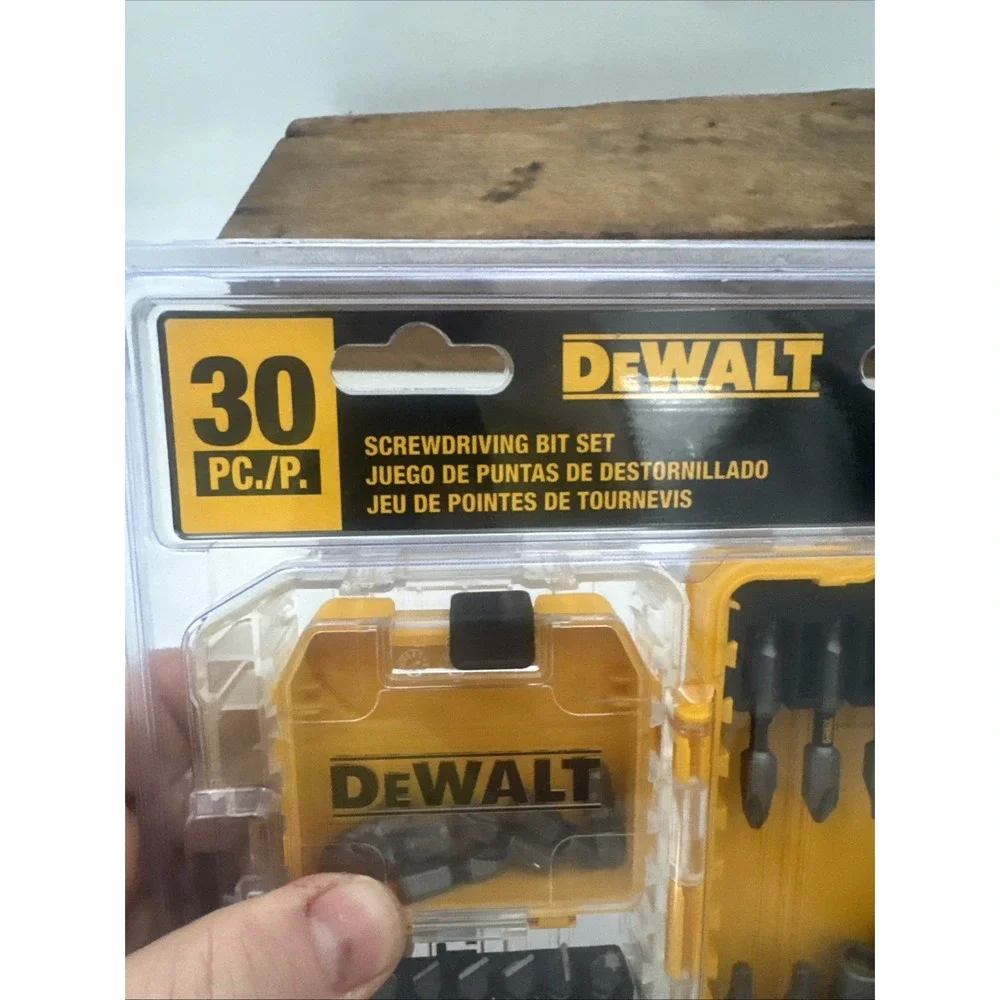 DeWalt 30 Piece Screwdriving Bit Set Tough Grip w/Tough Case DWA30SET NEW